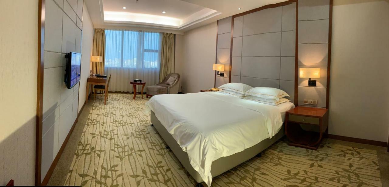Garden Hotel Shantou Exteriör bild